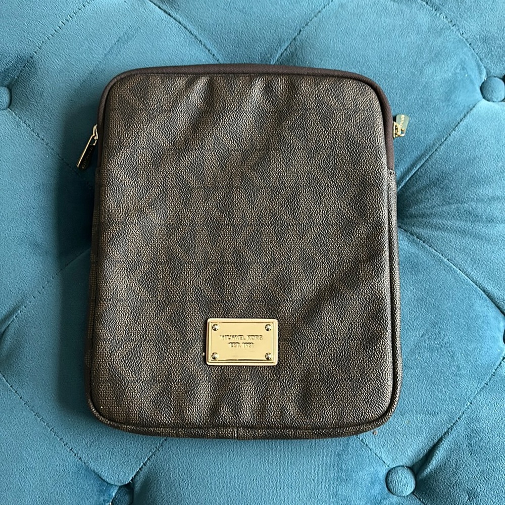 Michael Kors ipad sleeve